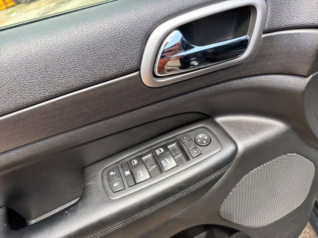 2017 Rhino Clearcoat Jeep Grand Cherokee Altitude 4X4 SUV
