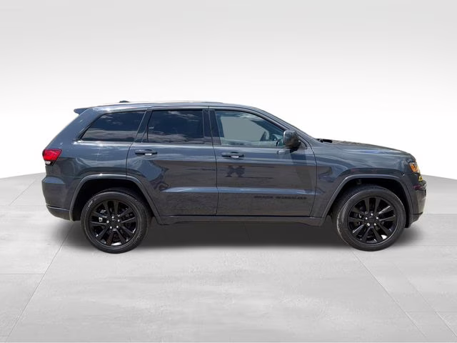 2017 Rhino Clearcoat Jeep Grand Cherokee Altitude 4X4 SUV