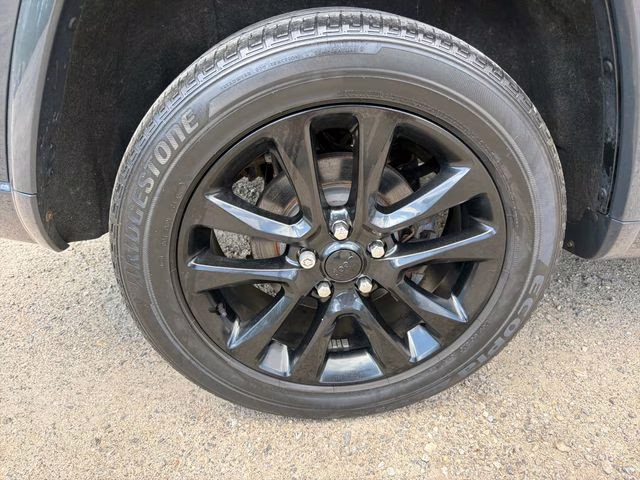 2017 Rhino Clearcoat Jeep Grand Cherokee Altitude 4X4 SUV