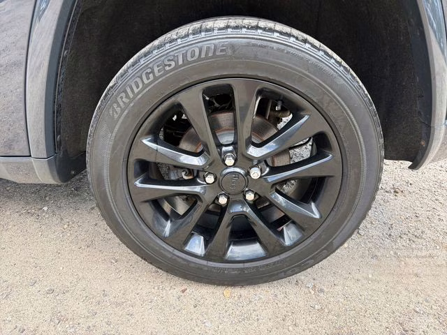 2017 Rhino Clearcoat Jeep Grand Cherokee Altitude 4X4 SUV