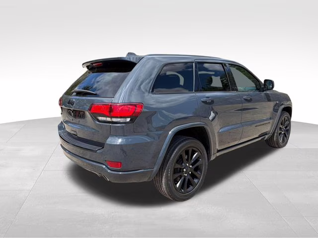 2017 Rhino Clearcoat Jeep Grand Cherokee Altitude 4X4 SUV