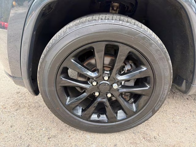 2017 Rhino Clearcoat Jeep Grand Cherokee Altitude 4X4 SUV