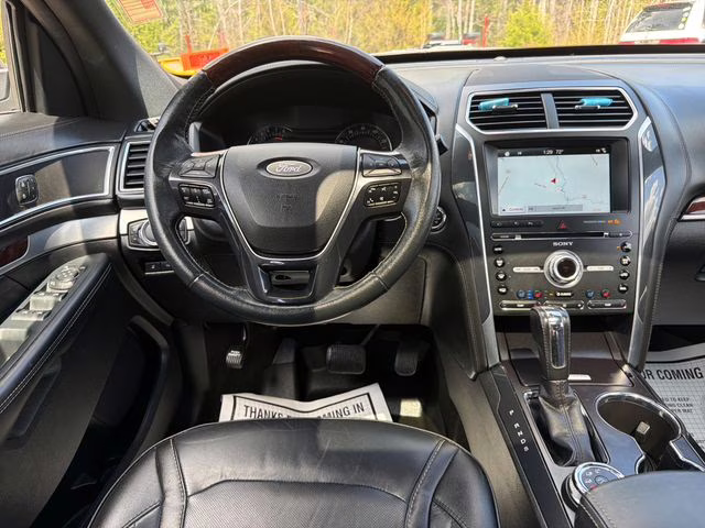 2018 Burgundy Ford Explorer Platinum 4X4 SUV