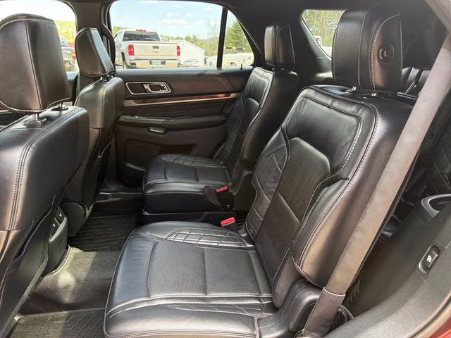 2018 Burgundy Ford Explorer Platinum 4X4 SUV