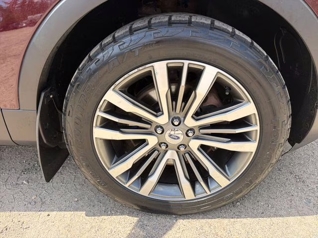 2018 Burgundy Ford Explorer Platinum 4X4 SUV