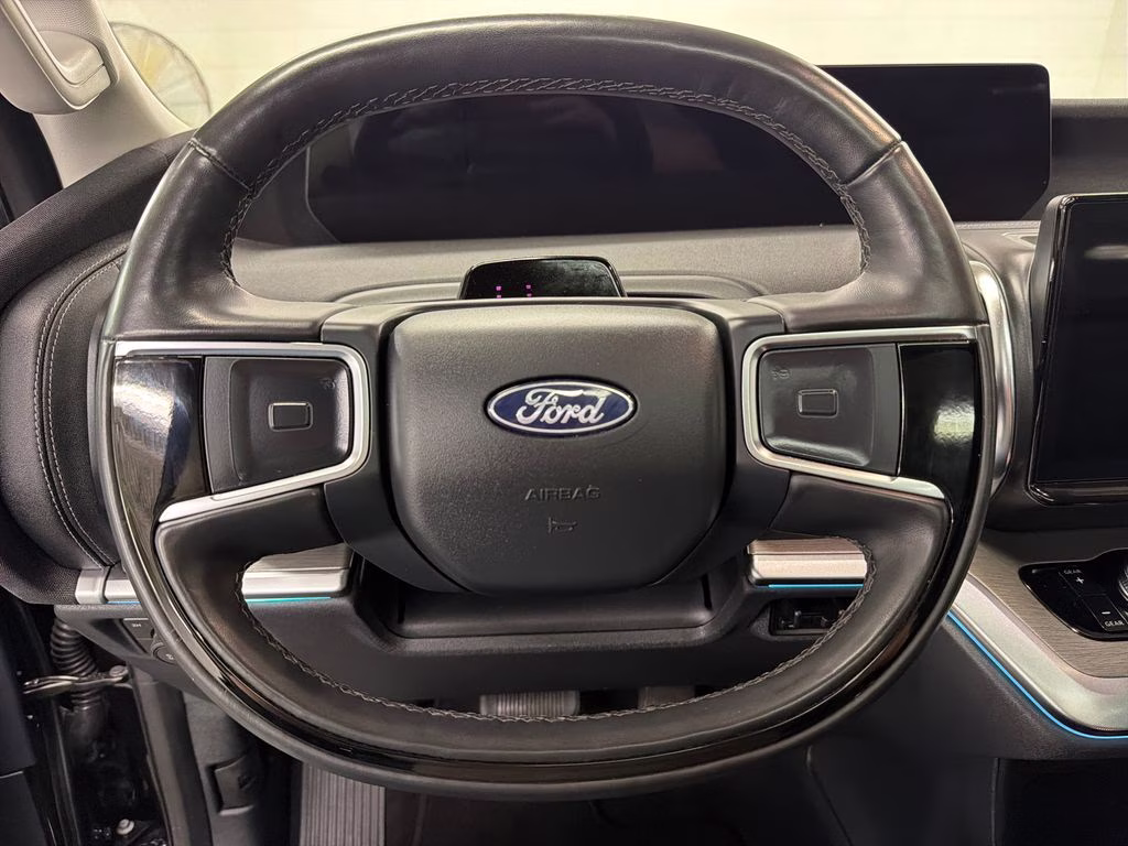 2025 Agate Black Metallic Ford Expedition Max Platinum 4X4 SUV