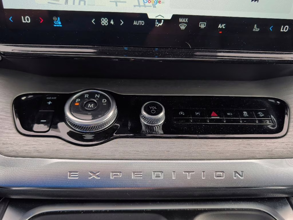 2025 Dark Matter Gray Metallic Ford Expedition Platinum 4X4 SUV