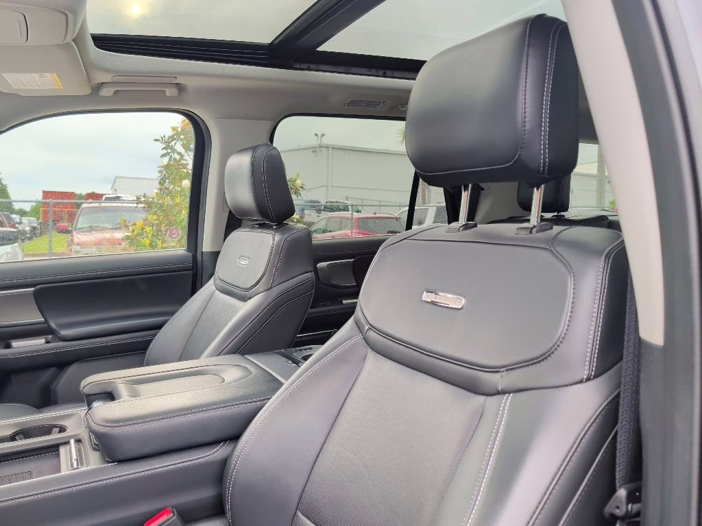 2025 Dark Matter Gray Metallic Ford Expedition Platinum 4X4 SUV