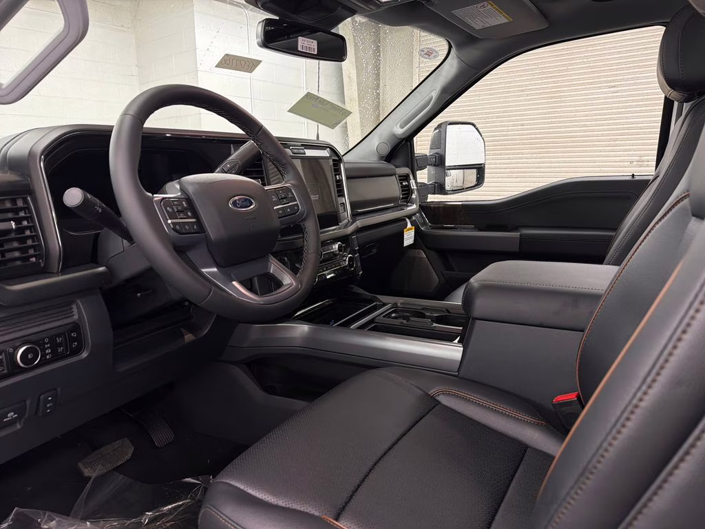 2026 STAR WHITE Ford Super Duty F-250 SRW Lariat 4X4 Truck