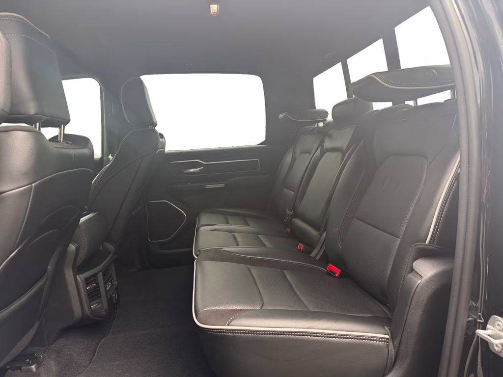 2025 Diamond Black Crystal Pearlcoat Ram 1500 Laramie 4X4 Truck