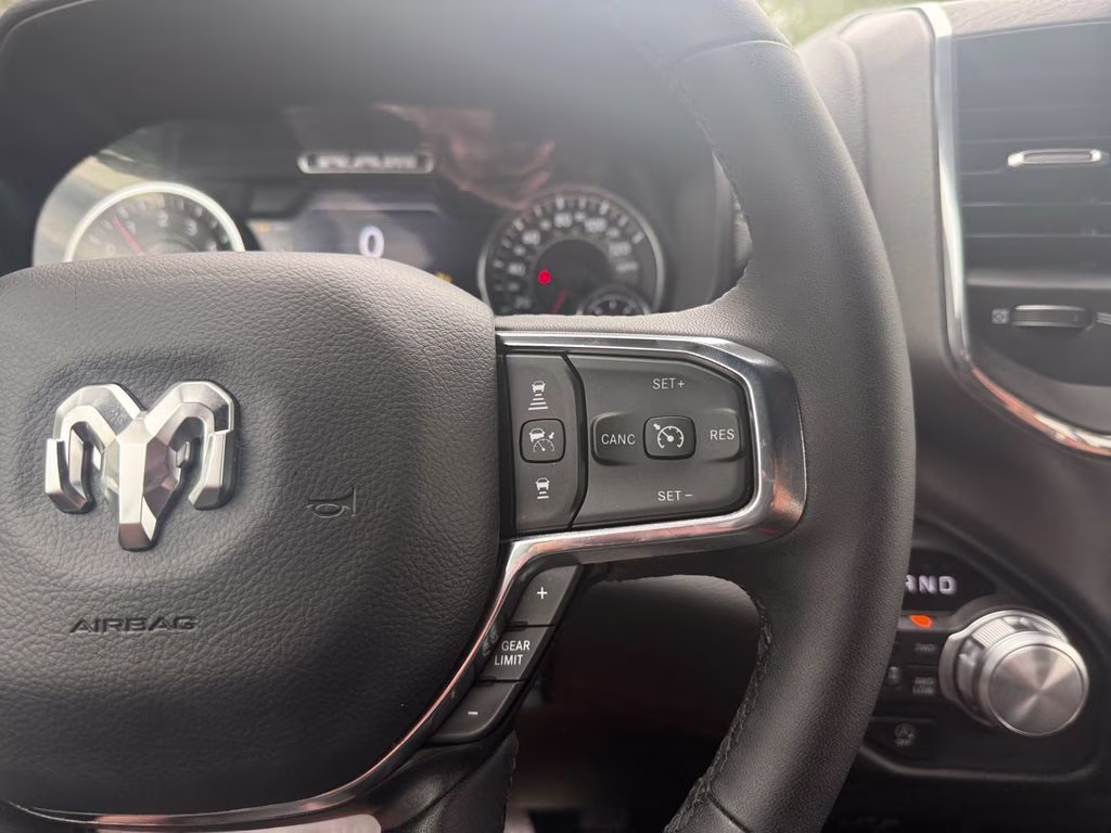 2025 Diamond Black Crystal Pearlcoat Ram 1500 Laramie 4X4 Truck