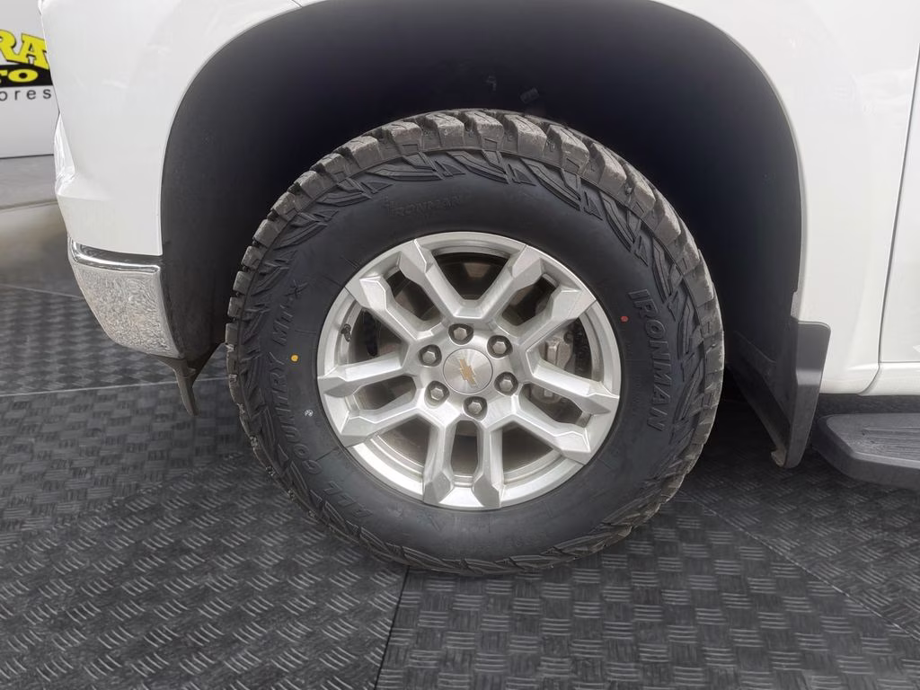 2025 Summit White Chevrolet Silverado 1500 LT 4X4 Truck