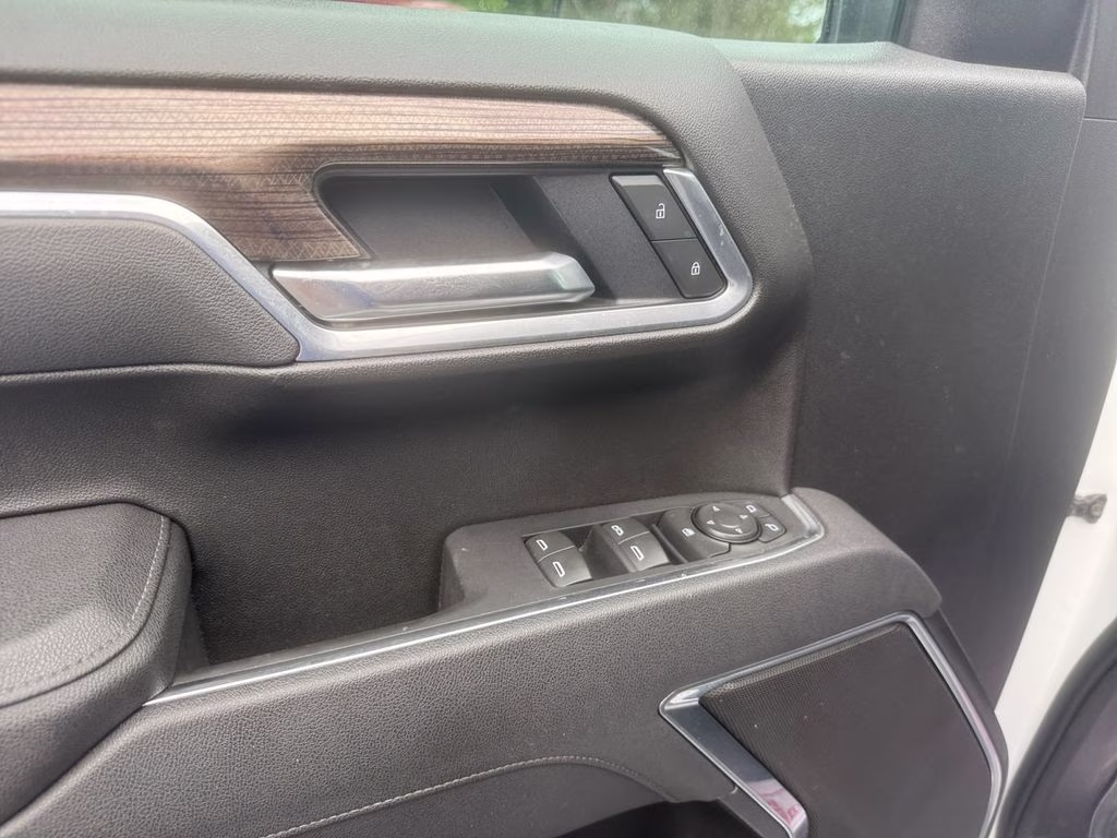 2025 Summit White Chevrolet Silverado 1500 LT 4X4 Truck