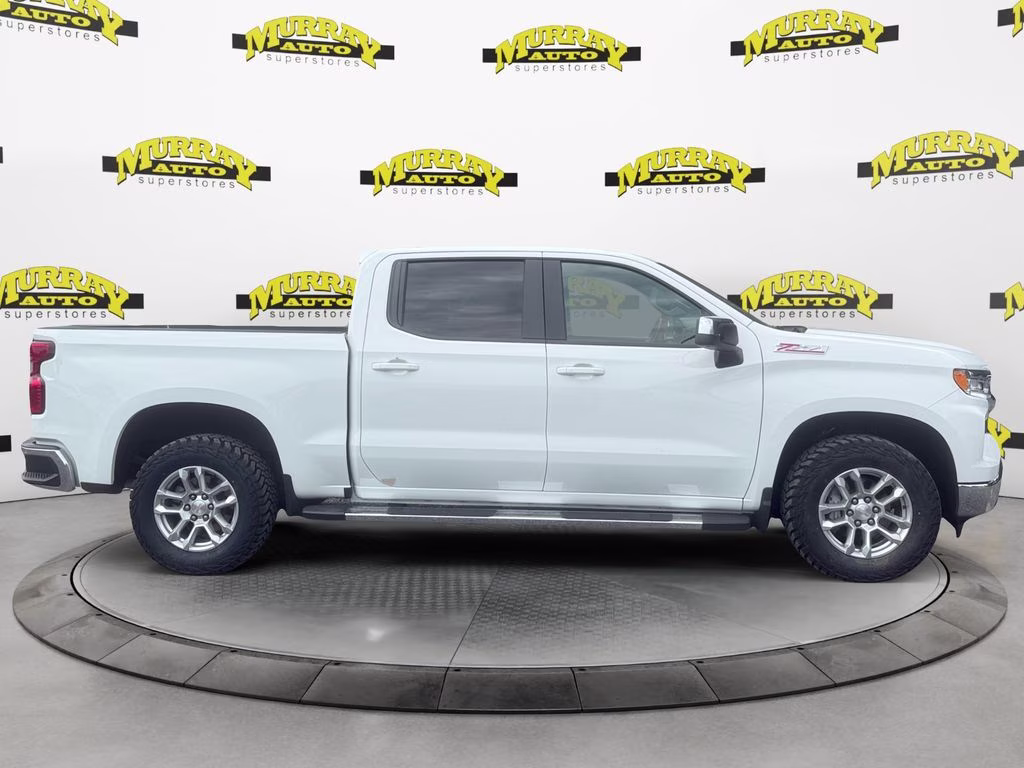 2025 Summit White Chevrolet Silverado 1500 LT 4X4 Truck