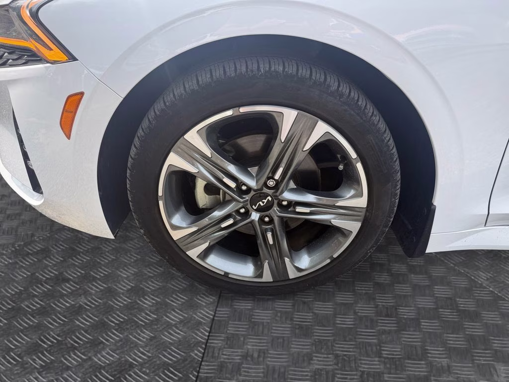 2024 Glacial White Pearl Kia K5 EX FWD Sedan