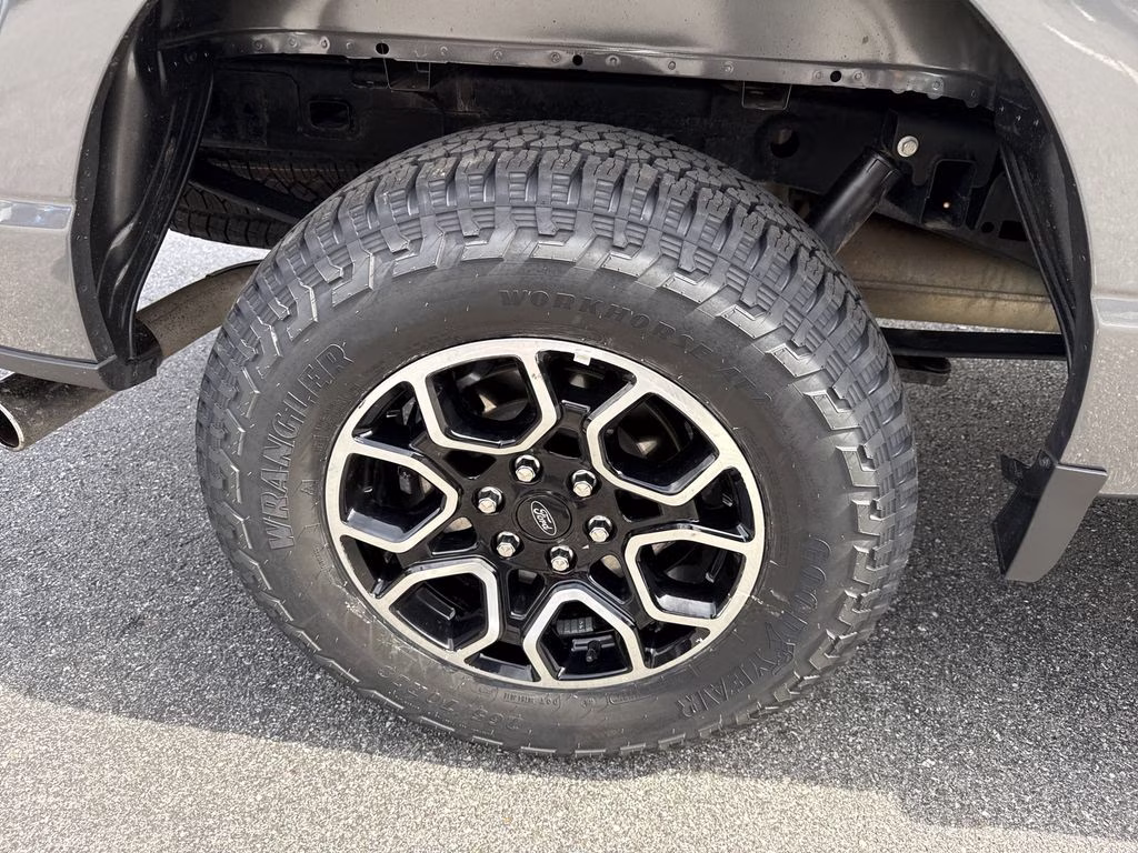 2023 Gray Metallic Ford F-150 XLT 4X4 Truck
