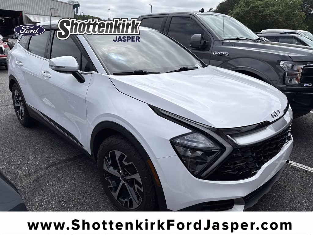 2023 Glacial White Pearl Kia Sportage EX FWD SUV