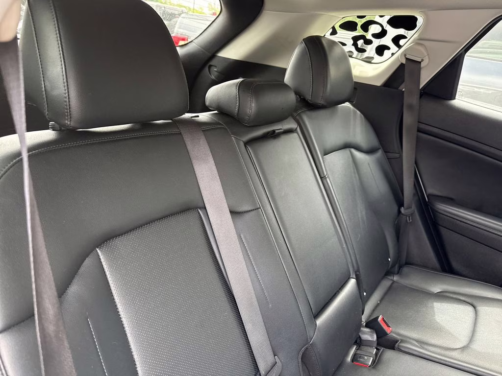 2023 Glacial White Pearl Kia Sportage EX FWD SUV