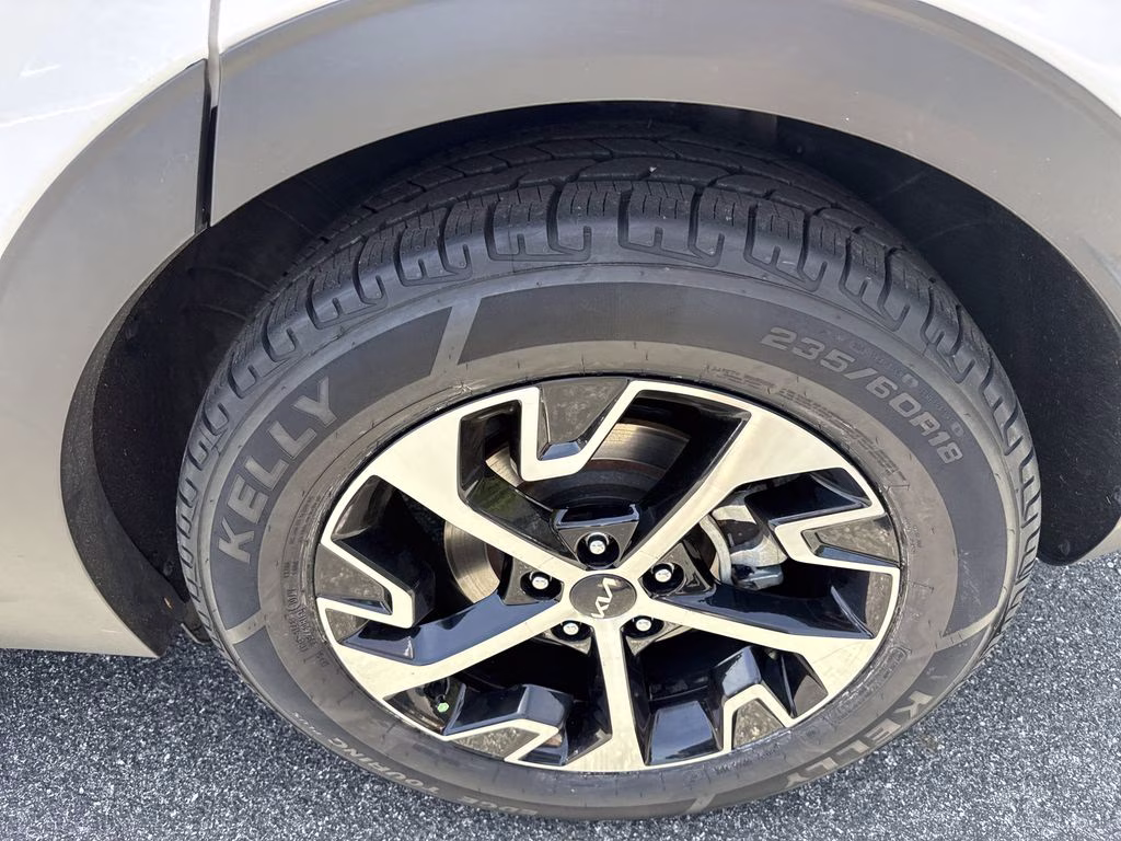 2023 Glacial White Pearl Kia Sportage EX FWD SUV