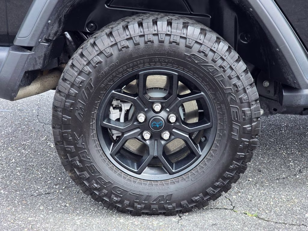 2025 Black Clearcoat Jeep Wrangler Willys 4xe 4X4 SUV