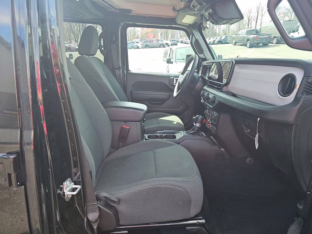 2025 Black Clearcoat Jeep Wrangler Willys 4xe 4X4 SUV