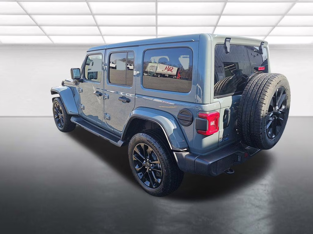 2025 Anvil Clear Coat Jeep Wrangler Sahara 4xe 4X4 SUV