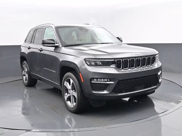 2023 Baltic Gray Metallic Clearcoat Jeep Grand Cherokee Limited 4X4 SUV