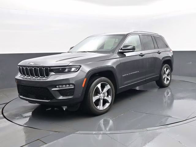 2023 Baltic Gray Metallic Clearcoat Jeep Grand Cherokee Limited 4X4 SUV