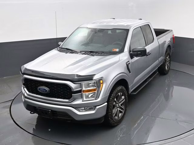 2021 Silver Metallic Ford F-150 XL 4X4 Truck