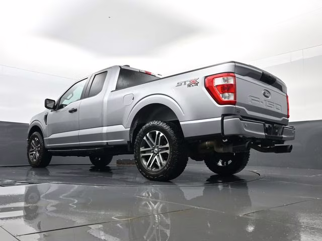 2021 Silver Metallic Ford F-150 XL 4X4 Truck