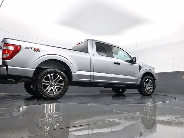 2021 Silver Metallic Ford F-150 XL 4X4 Truck