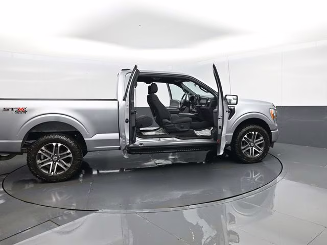 2021 Silver Metallic Ford F-150 XL 4X4 Truck
