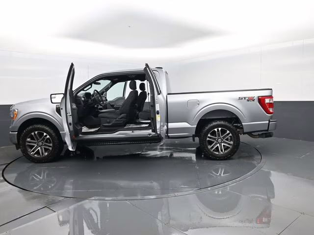 2021 Silver Metallic Ford F-150 XL 4X4 Truck