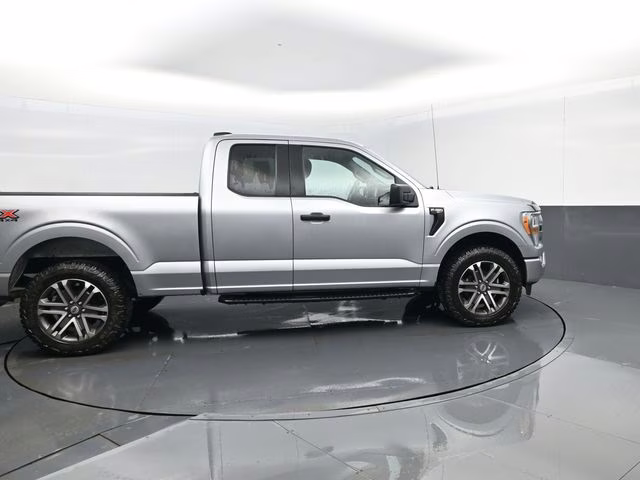 2021 Silver Metallic Ford F-150 XL 4X4 Truck