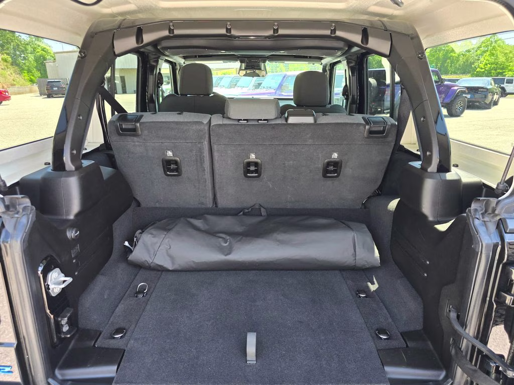 2025 Black Clearcoat Jeep Wrangler Willys 4xe 4X4 SUV