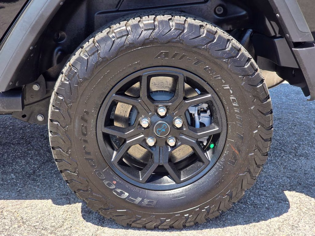 2025 Black Clearcoat Jeep Wrangler Willys 4xe 4X4 SUV