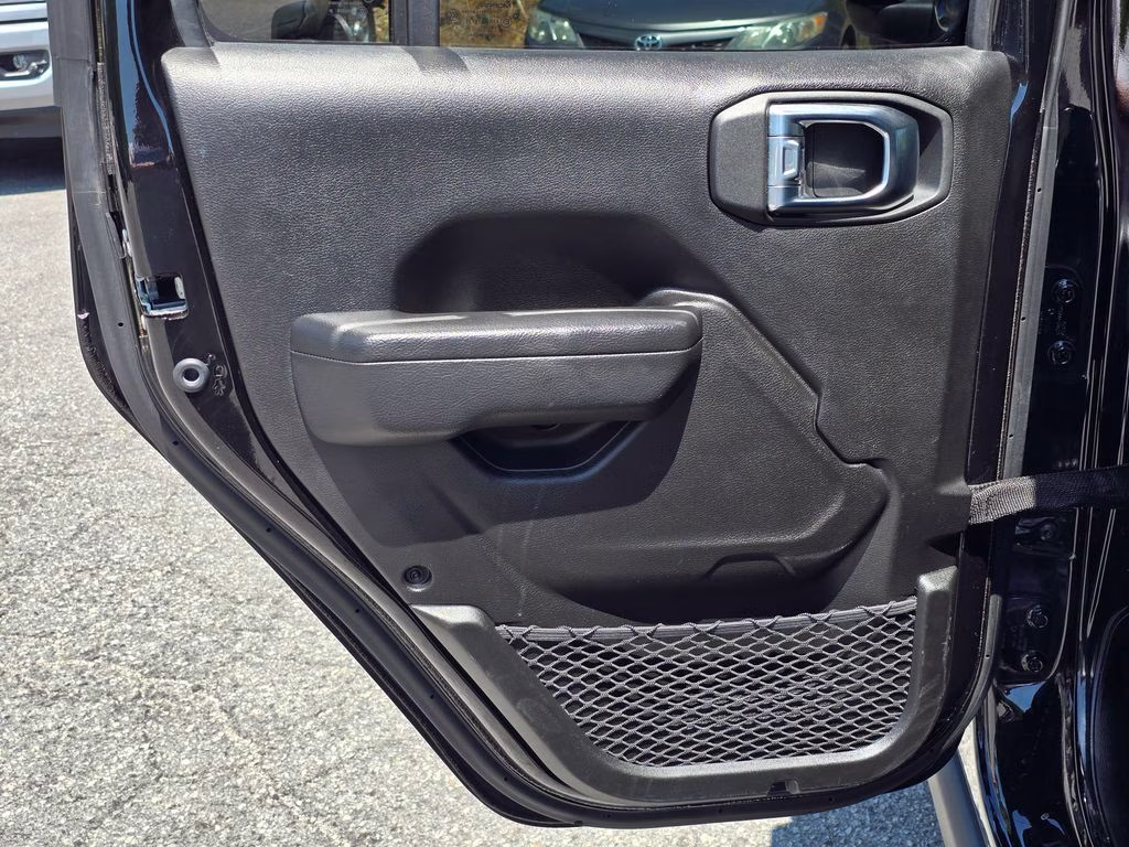 2025 Black Clearcoat Jeep Wrangler Willys 4xe 4X4 SUV