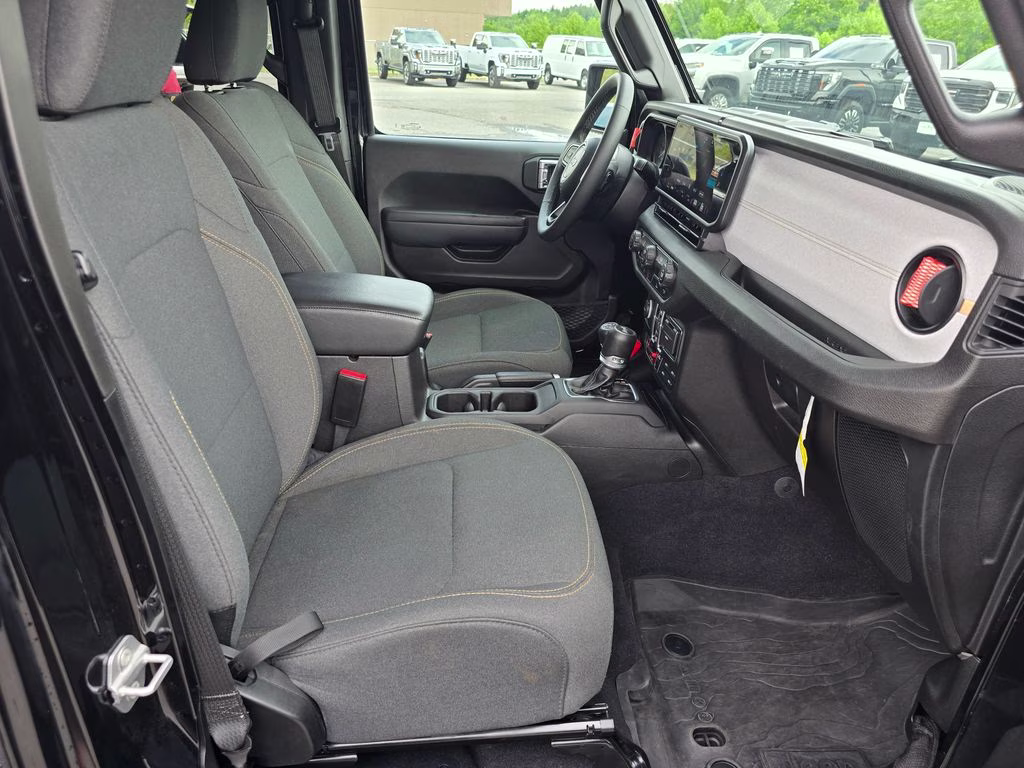 2025 Black Clearcoat Jeep Wrangler Willys 4xe 4X4 SUV