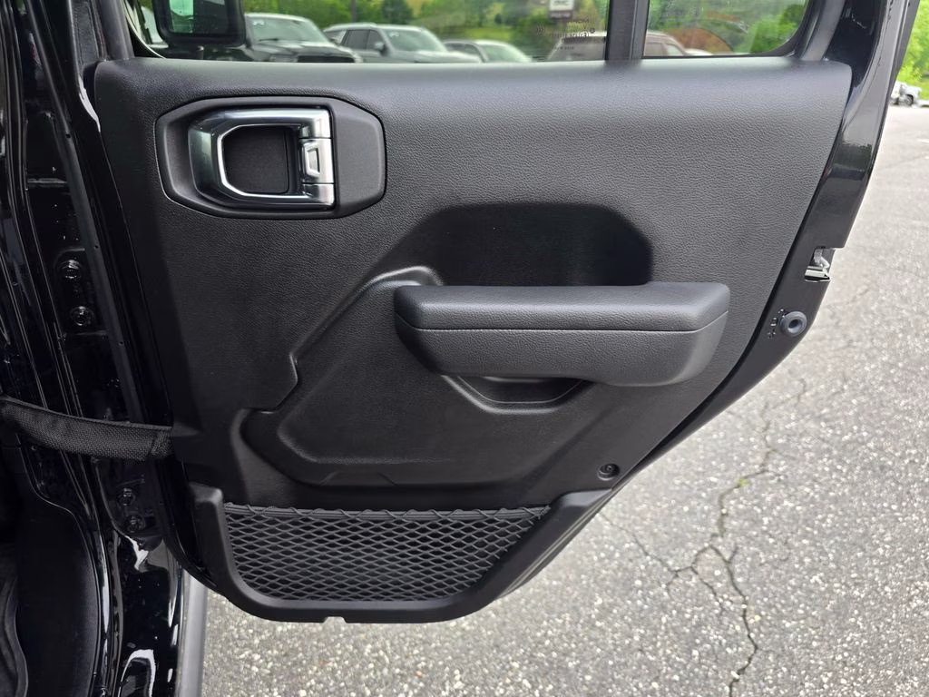 2025 Black Clearcoat Jeep Wrangler Willys 4xe 4X4 SUV