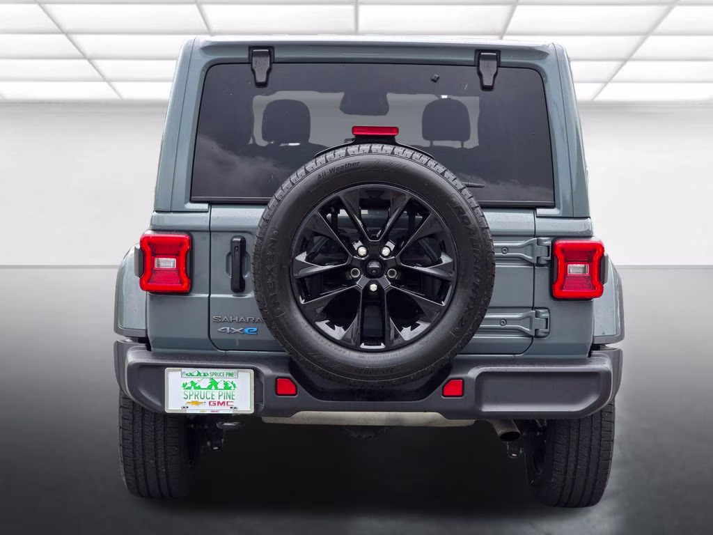 2025 Anvil Clear Coat Jeep Wrangler Sahara 4xe 4X4 SUV