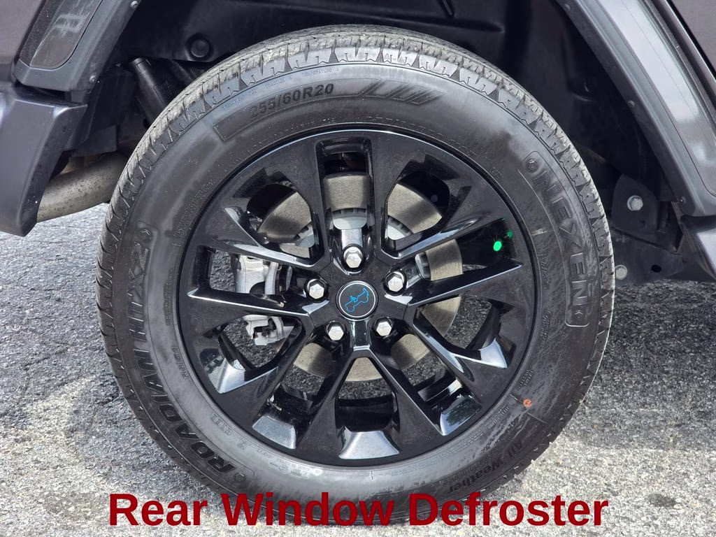 2025 Granite Crystal Metallic Clearcoat Jeep Wrangler Sahara 4xe 4X4 SUV