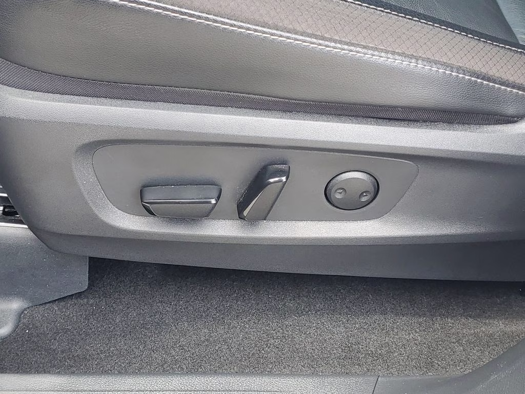 2024 Obsidian Green Pearl Nissan Pathfinder SL FWD SUV