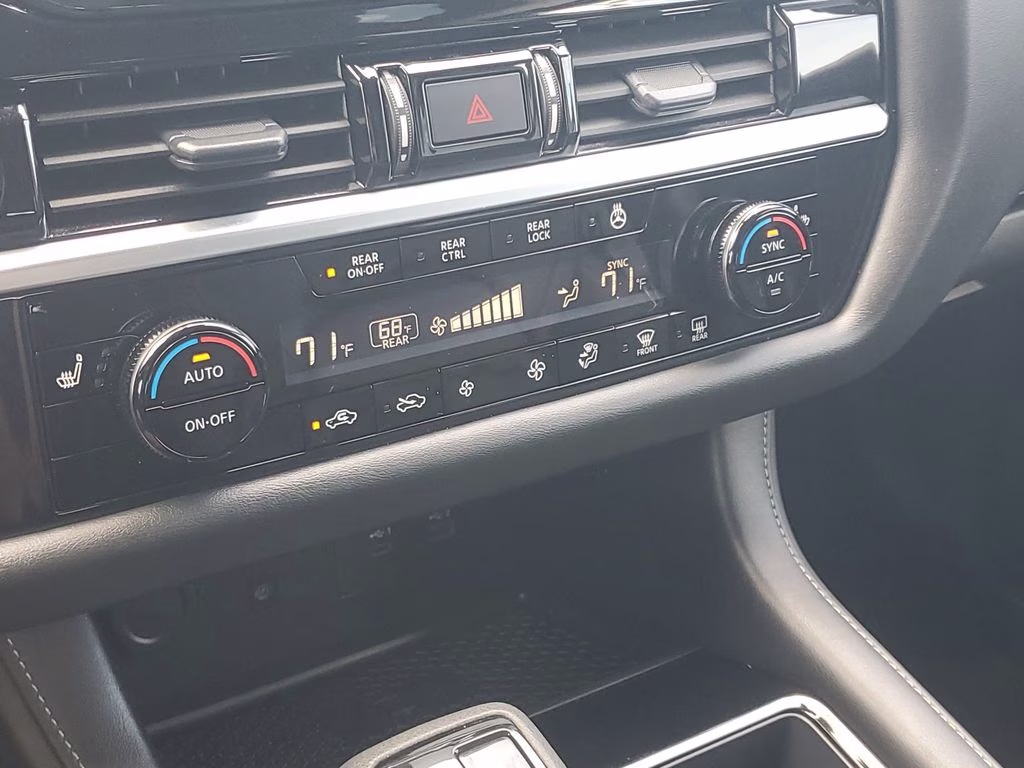 2024 Obsidian Green Pearl Nissan Pathfinder SL FWD SUV