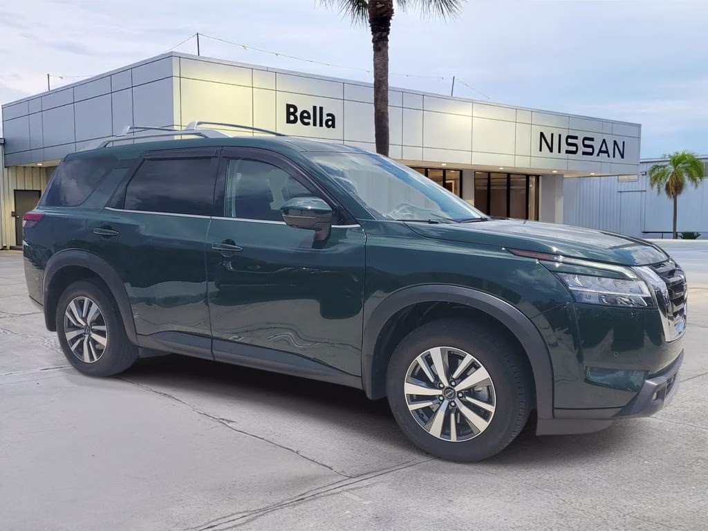 2024 Obsidian Green Pearl Nissan Pathfinder SL FWD SUV