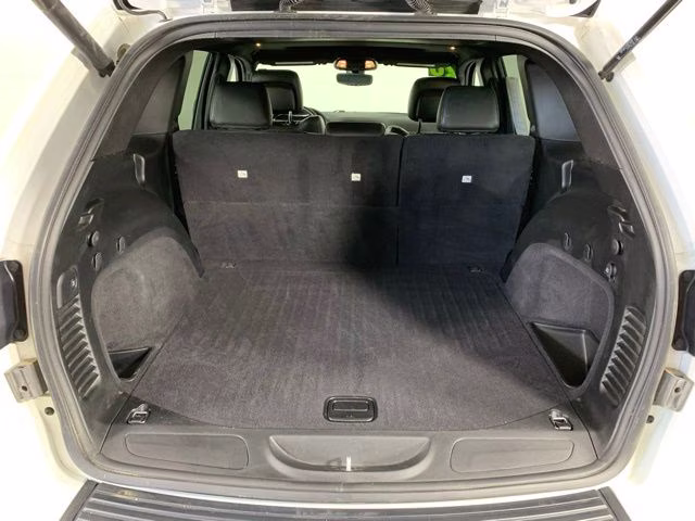2020 Bright White Clearcoat Jeep Grand Cherokee Altitude 4X4 SUV