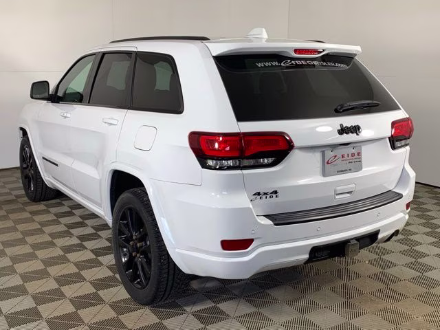 2020 Bright White Clearcoat Jeep Grand Cherokee Altitude 4X4 SUV
