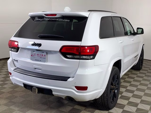 2020 Bright White Clearcoat Jeep Grand Cherokee Altitude 4X4 SUV