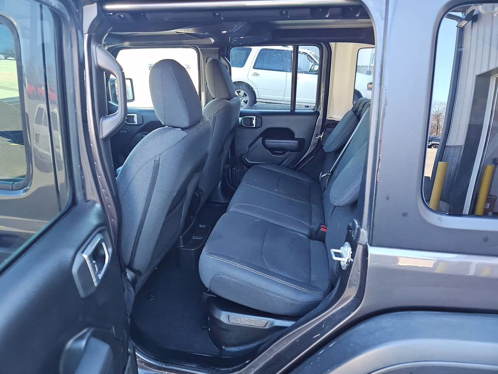 2025 Granite Crystal Metallic Clearcoat Jeep Wrangler Willys 4xe 4X4 SUV