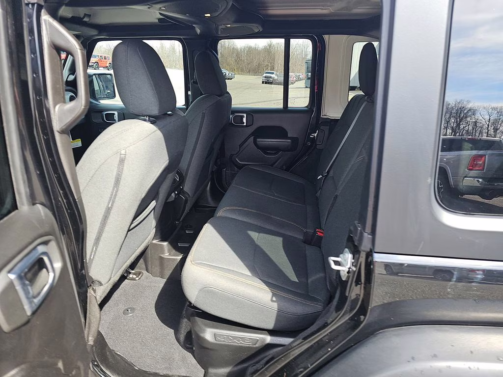2025 Black Clearcoat Jeep Wrangler Willys 4xe 4X4 SUV