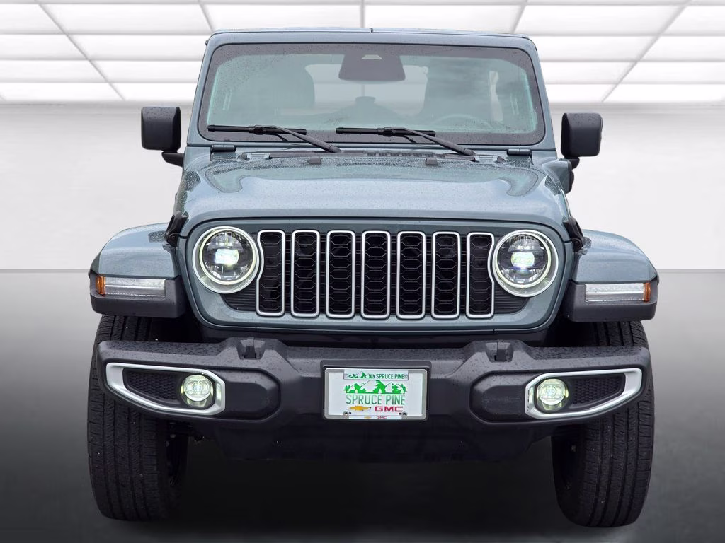 2025 Anvil Clear Coat Jeep Wrangler Sahara 4xe 4X4 SUV